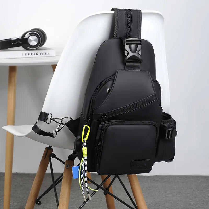 

New large capacity men's chest bag, single shoulder diagonal water cup bag, multifunctional waterproof outdoor small backpack