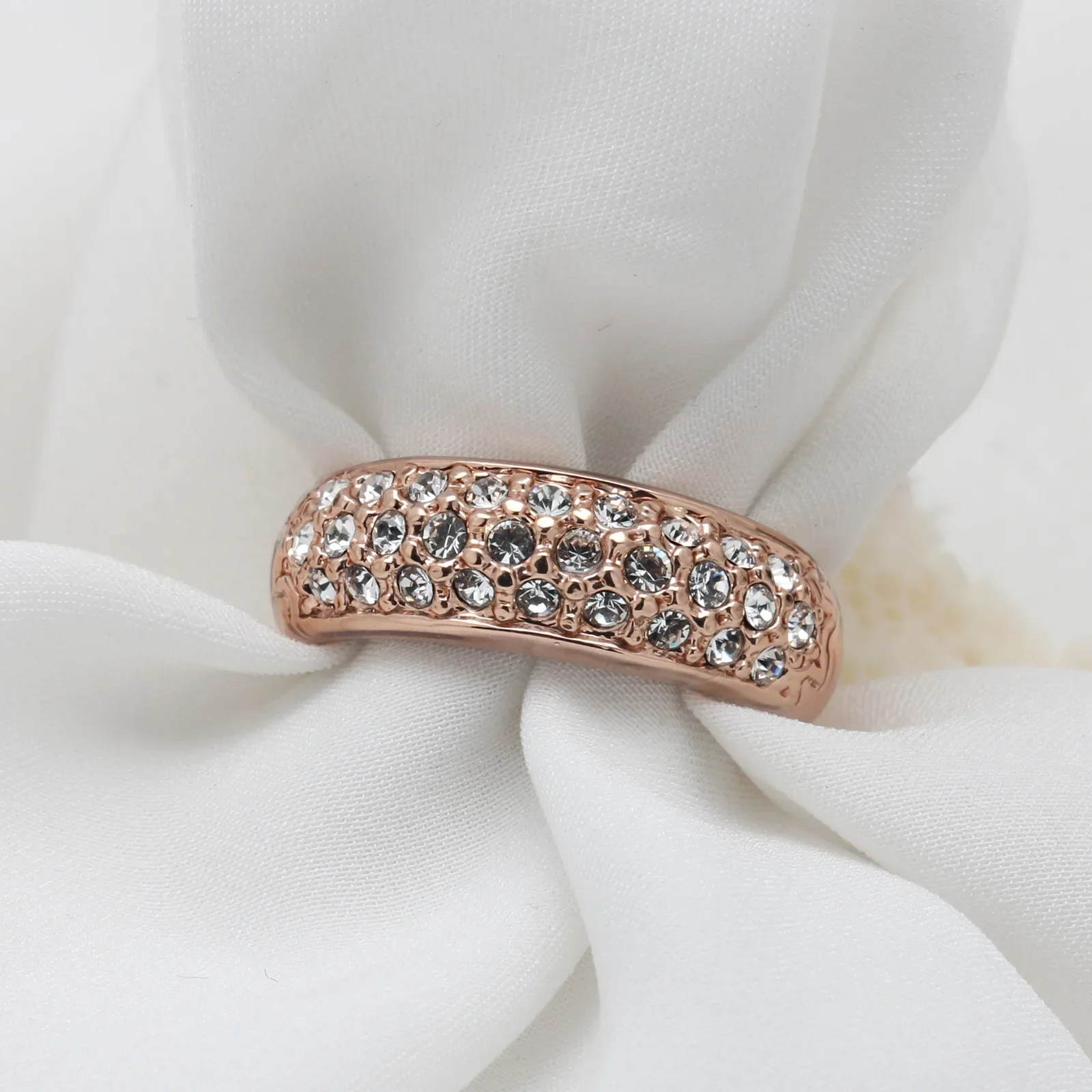 New Classic Wedding/Engagement Ring for Women Shiny AAA+Cubic Zirconia Crystal Rose Gold Color Fashion Charm Rings Jewelry Gift