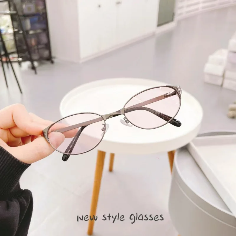 Spring Hinge Metal Sunglasses - Lightweight Oval Small Frame UV400 Anti-UV