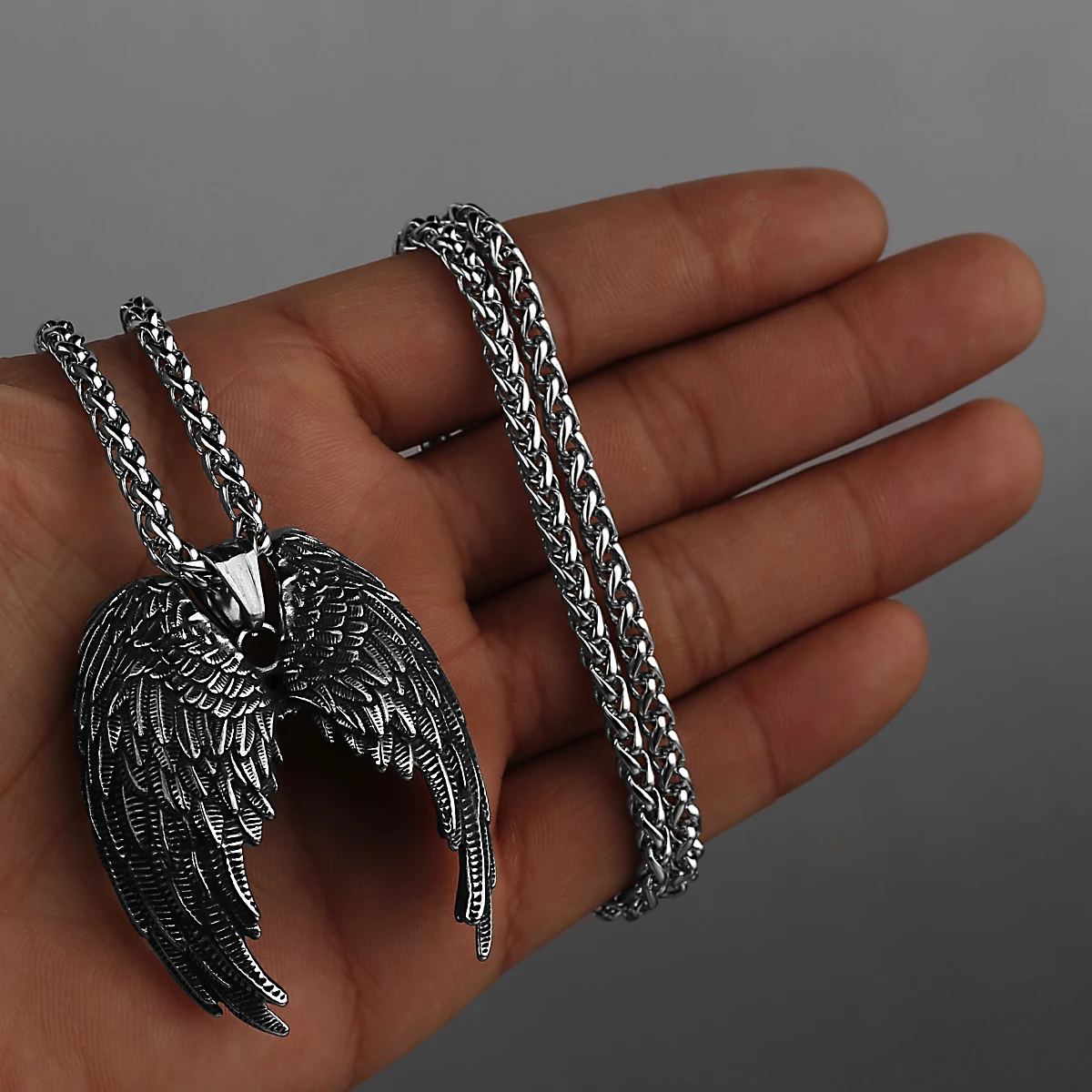 Retro High Quality Angel Wings Pendant Unisex Fashion Trend 316L Stainless Steel Pendant Necklace Jewelry Gift Wholesale