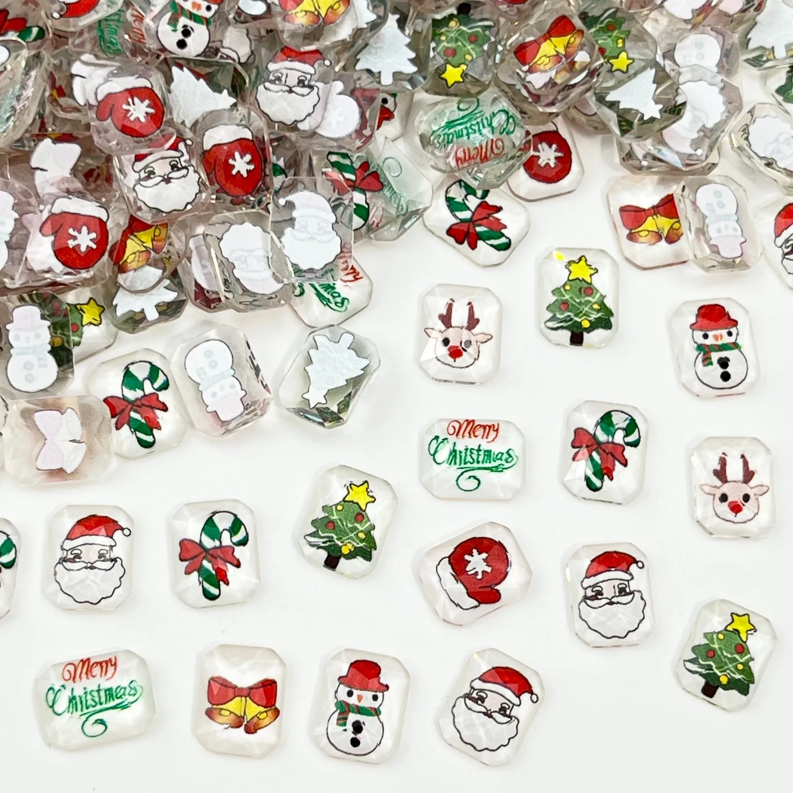 100 Stück/Packung Weihnachtsmann-Nagelanhänger – 3D-Schneeflocken-Nagelkunst aus Kunstharz, festliche Nageldekoration zum Aufdrücken für Urlaubsmaniküre