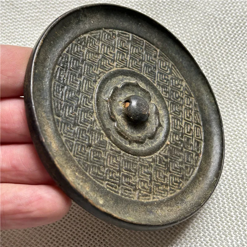 Bronze handicrafts, Han Dynasty green rust bronze mirrors, inscriptions wrapped in thick and mellow paste