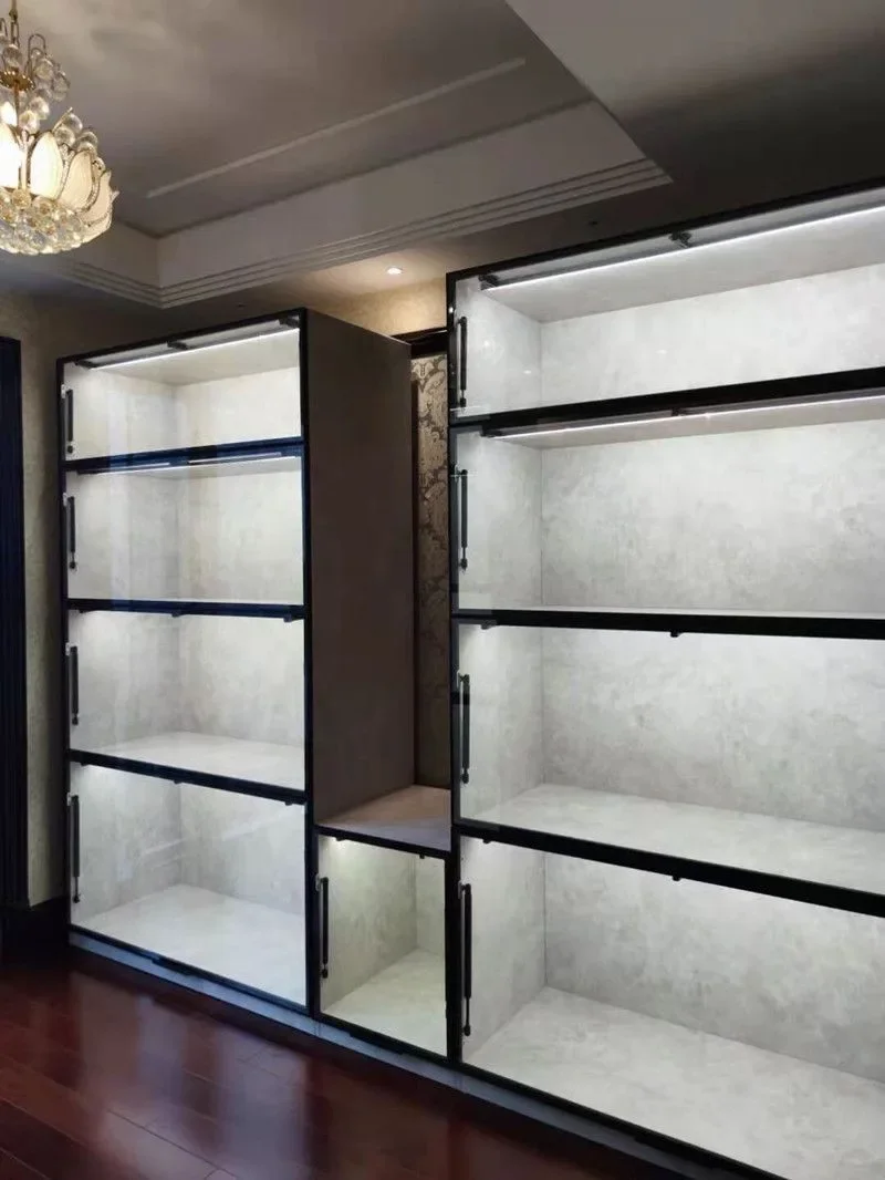 Solid wood custom figure display cabinet gk statue cabinet model Lego soldier Hokage pirate hydraulic sliding door display cabi