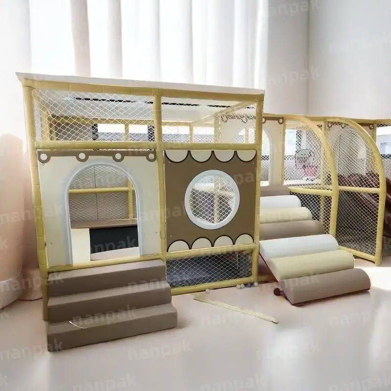 子供用の滑り台ピットとボールピットを備えたカスタムの柔らかい遊び場屋内および屋外のプレイルーム