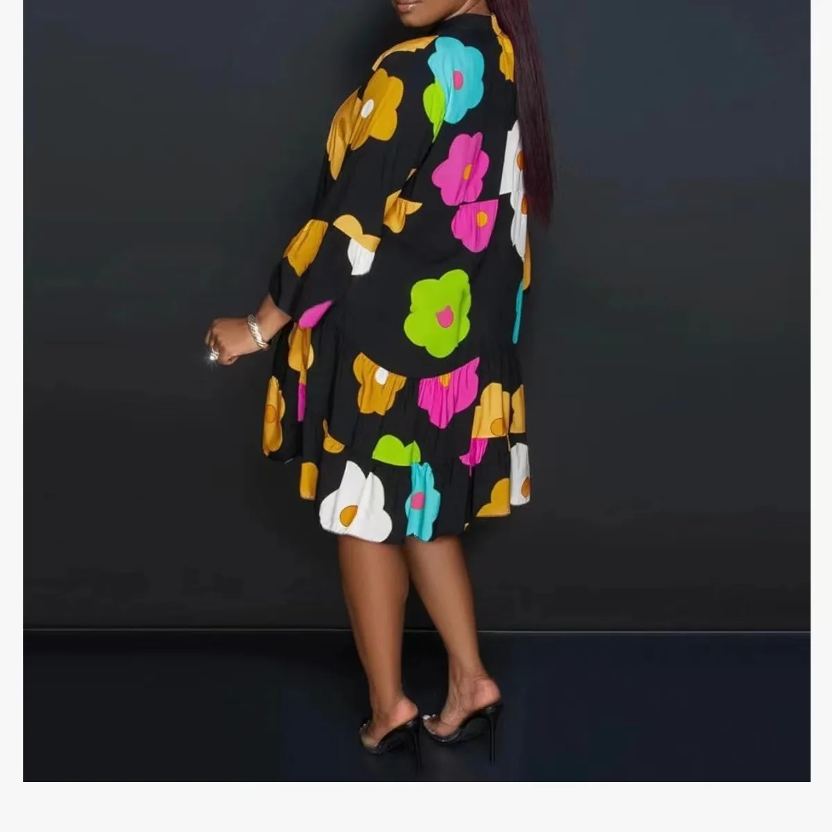 Vestido solto com estampa floral para mulheres, moda com decote em v, botões, manga de sete quartos, bainha grande, vestido midi, camisa de viagem