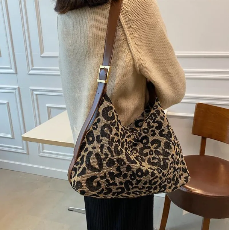 High Quality Fashion Bag For Women  Large  apacity Bag  Leopard Print Commuting Shopping Bag Shoulder Bag Messenger Bag