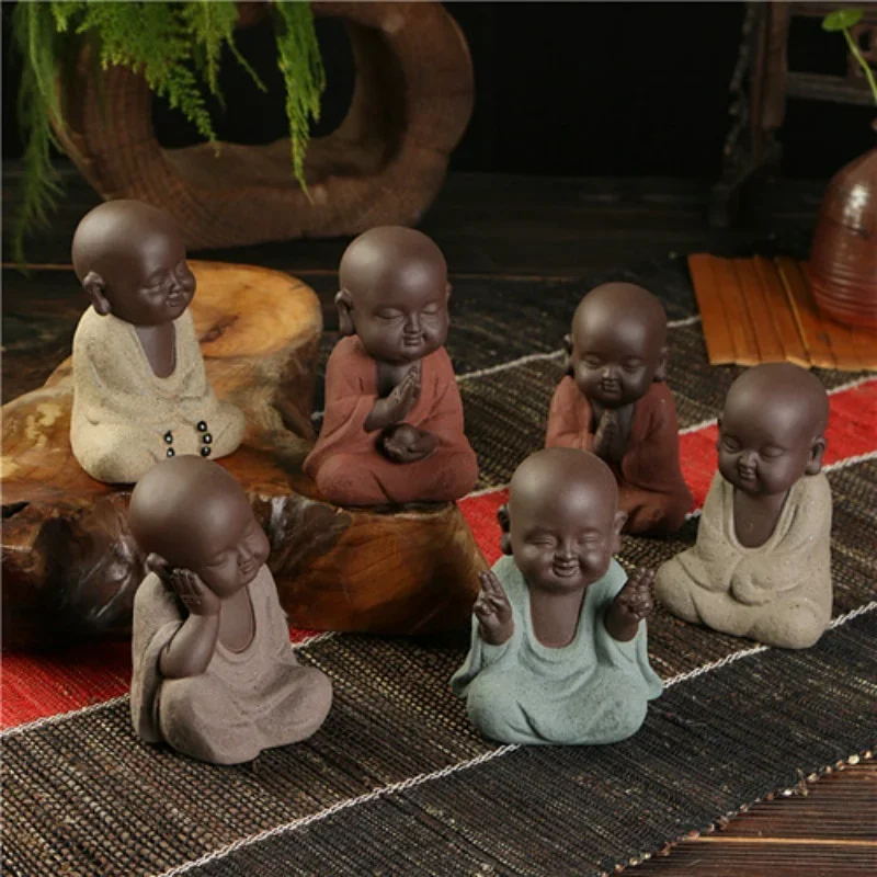 Buddha Statuen kleine Mönch Farbe Sand Keramik Home Club geo mantis che Dekoration lila Sand Figuren Tee Haustier