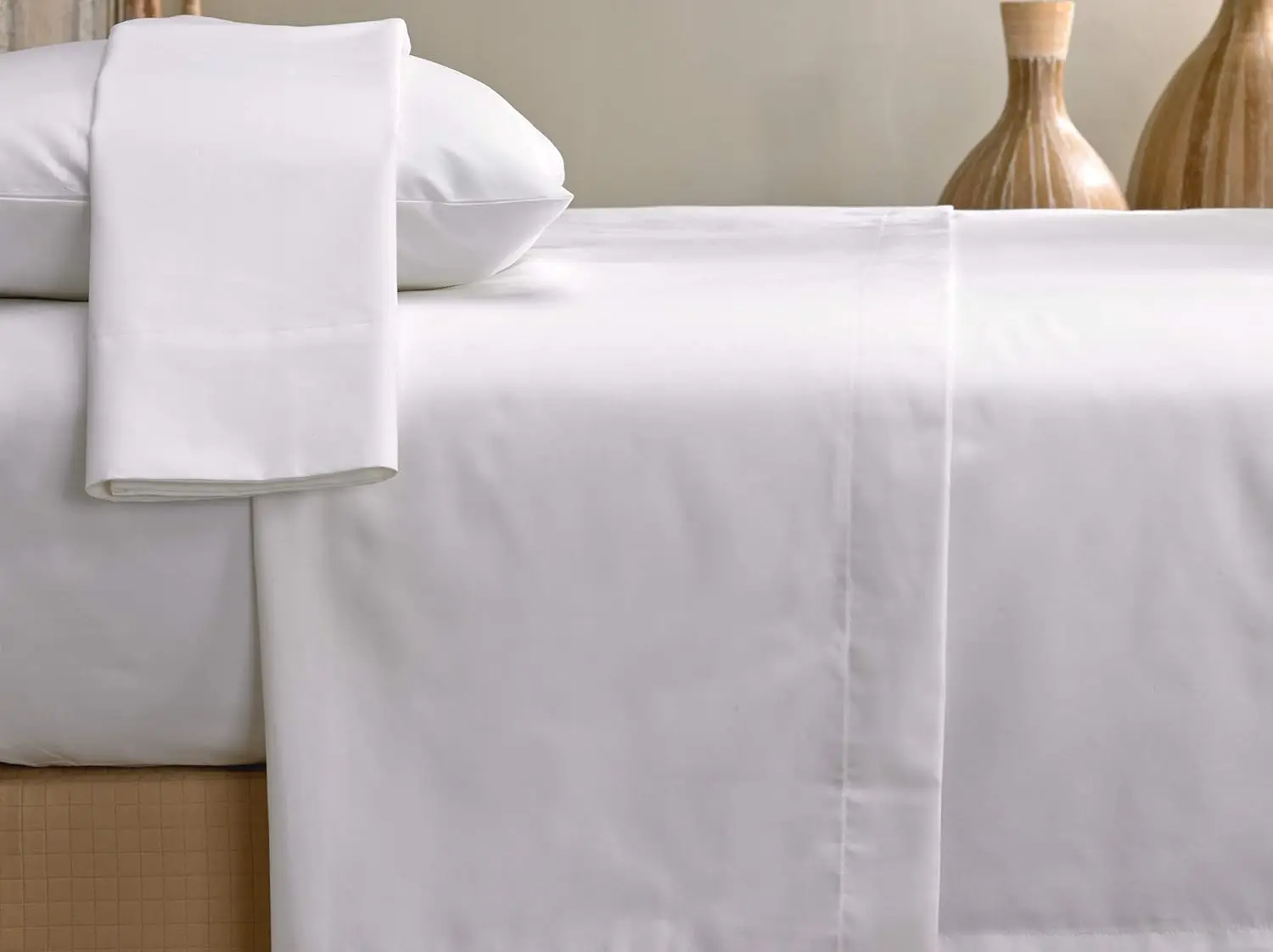 Signature Sheet Set - Soft, Breathable 300 Thread Count Cotton Blend Linens Set - White - Includes Flat Sheet, Fitted Sheet, and