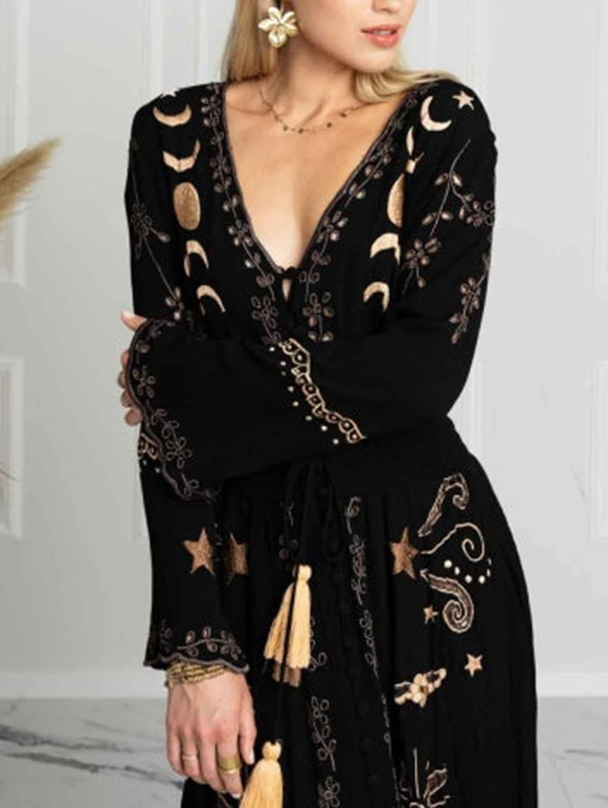 V Neck Long Sleeve Long Dress Lace Up Vintage Printed Large Hem Dresses Womens Casual Summer Dress Loose Long Robe Vestidos