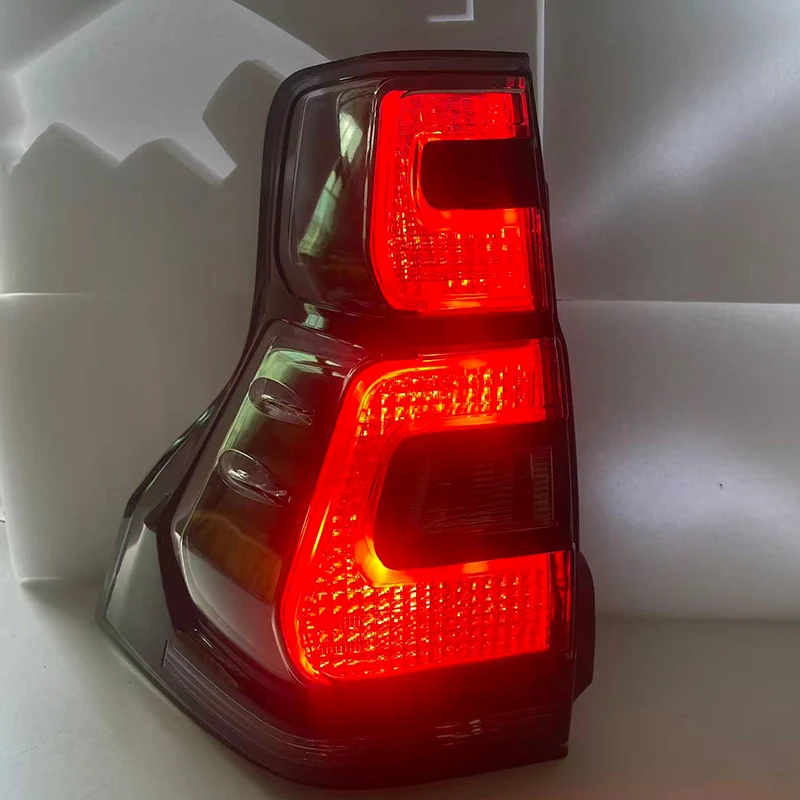 

Светодиодные задние фонари для Toyota CROWN KLUGER 2021-2024 Gen, задние фонари, анимация запуска, последовательный указатель поворота в сборе