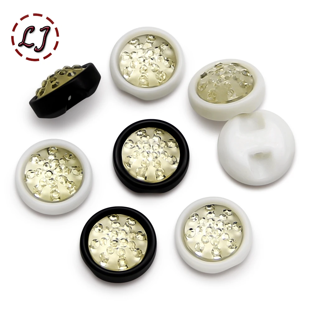 

New Style 30 Pcs/lot Stylish Small Buttons Black & White Resin Buttons Suitable for Shirt Jacket Garment Decoration Sewing