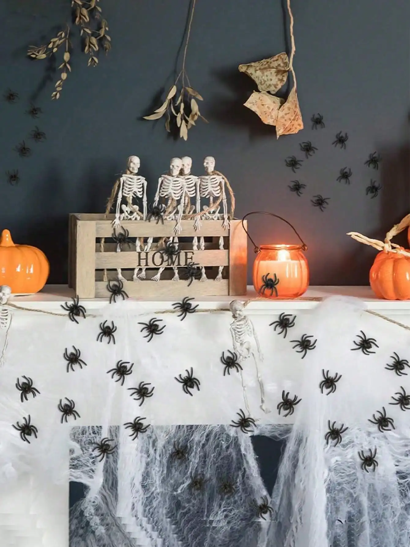 20/50 قطعة من ألعاب العنكبوت البلاستيكية الواقعية دعائم مزحة الهالوين صغيرة الحجم لتزيين الهالوين المضحكة