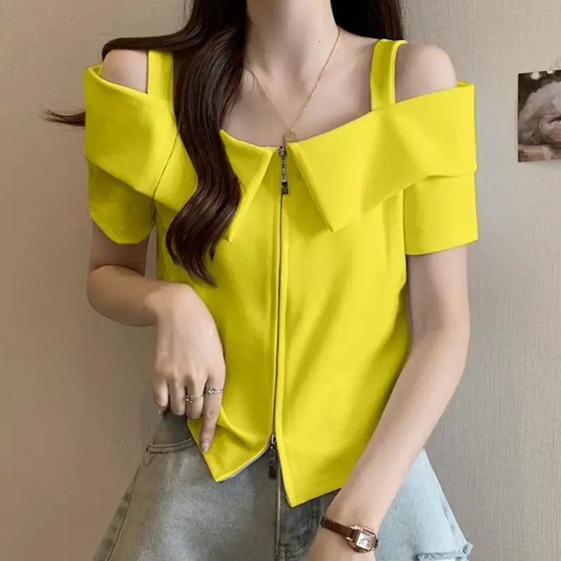 

Top women's summer 2024 new Joker Slim One-shoulder suspenders cover the meat with solid color fashion short sleeves.