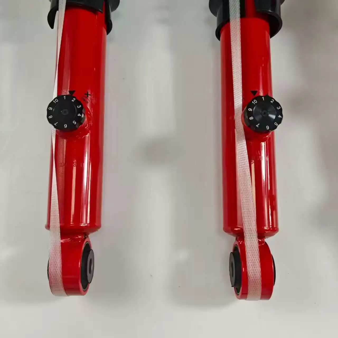 SOARAP High Quality Strong And Durable Car Rear Oil Shocks For Honda CRV