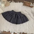 gris oscuro