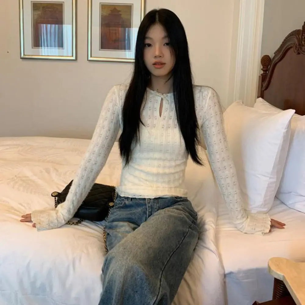 

Round Neck Sweet Long Sleeve T-shirt Chic Bell Sleeves Slim Fit Pullover Bottoming Shirt Knitwear Women Autumn