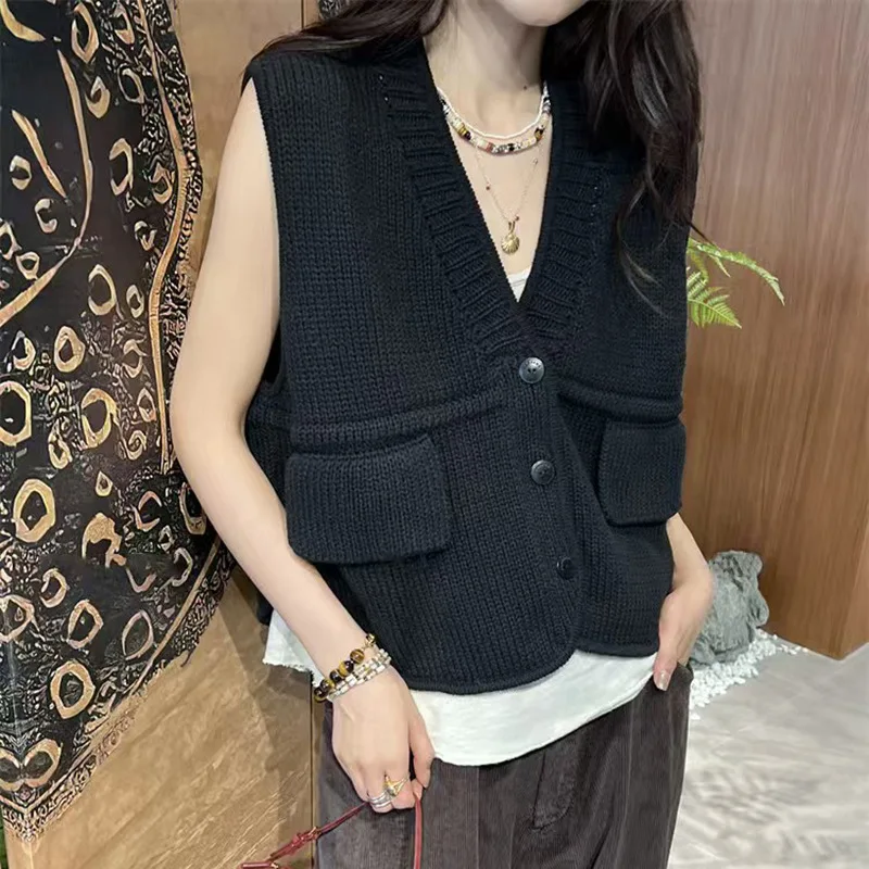 2024 Latest Style Women's Black V-Neck Knitted Waistcoat Fashionable and Comfortable Sweater Vest