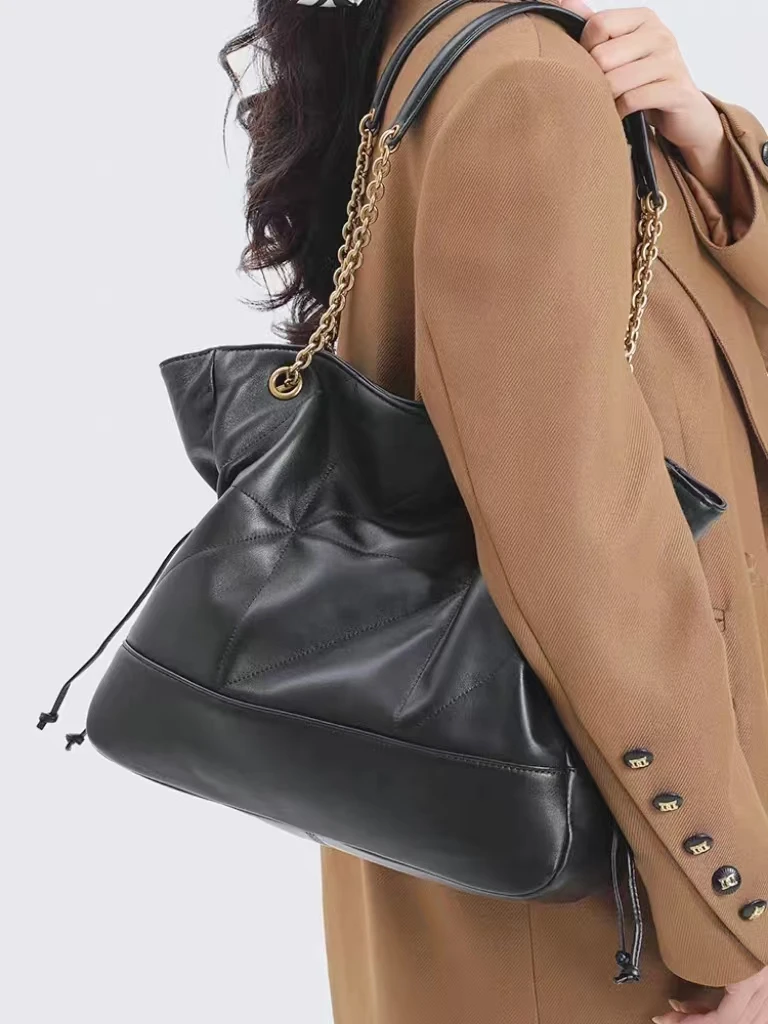 

Top layer cowhide high-end texture artistic retro tote bag, large capacity commuting hand-held shoulder bag for women