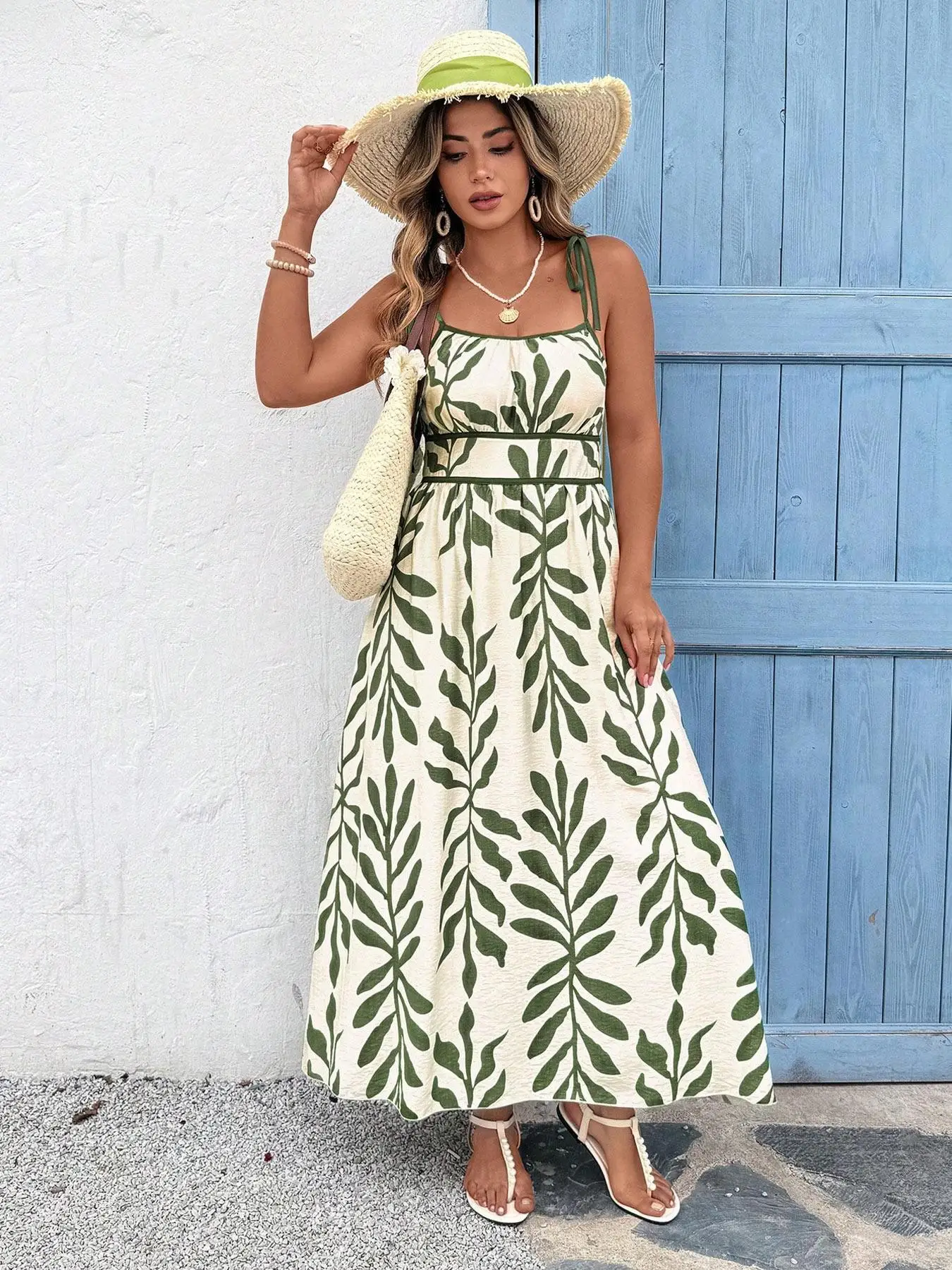 

【Plus Size】 Leaf Print Cami Dress, Casual Sleeveless Spaghetti Strap Maxi Dress for Beach Holiday Vacation, Women's Plus Clothin