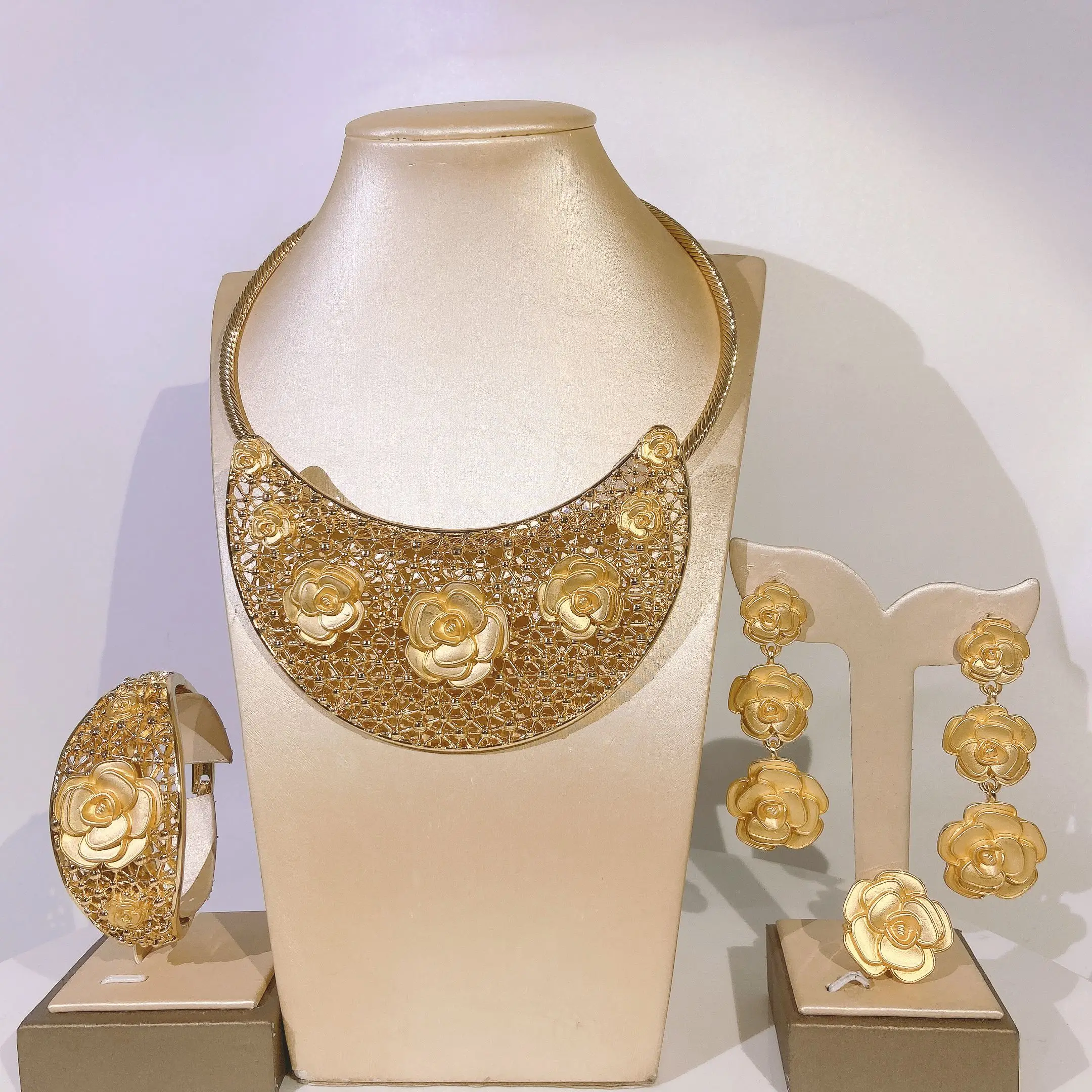 

Luxury hollow big flower Italian Jewelry fashionable llaveros Collar Pulseras pin Pendient tentacles Anillo Christmas 4PC Set