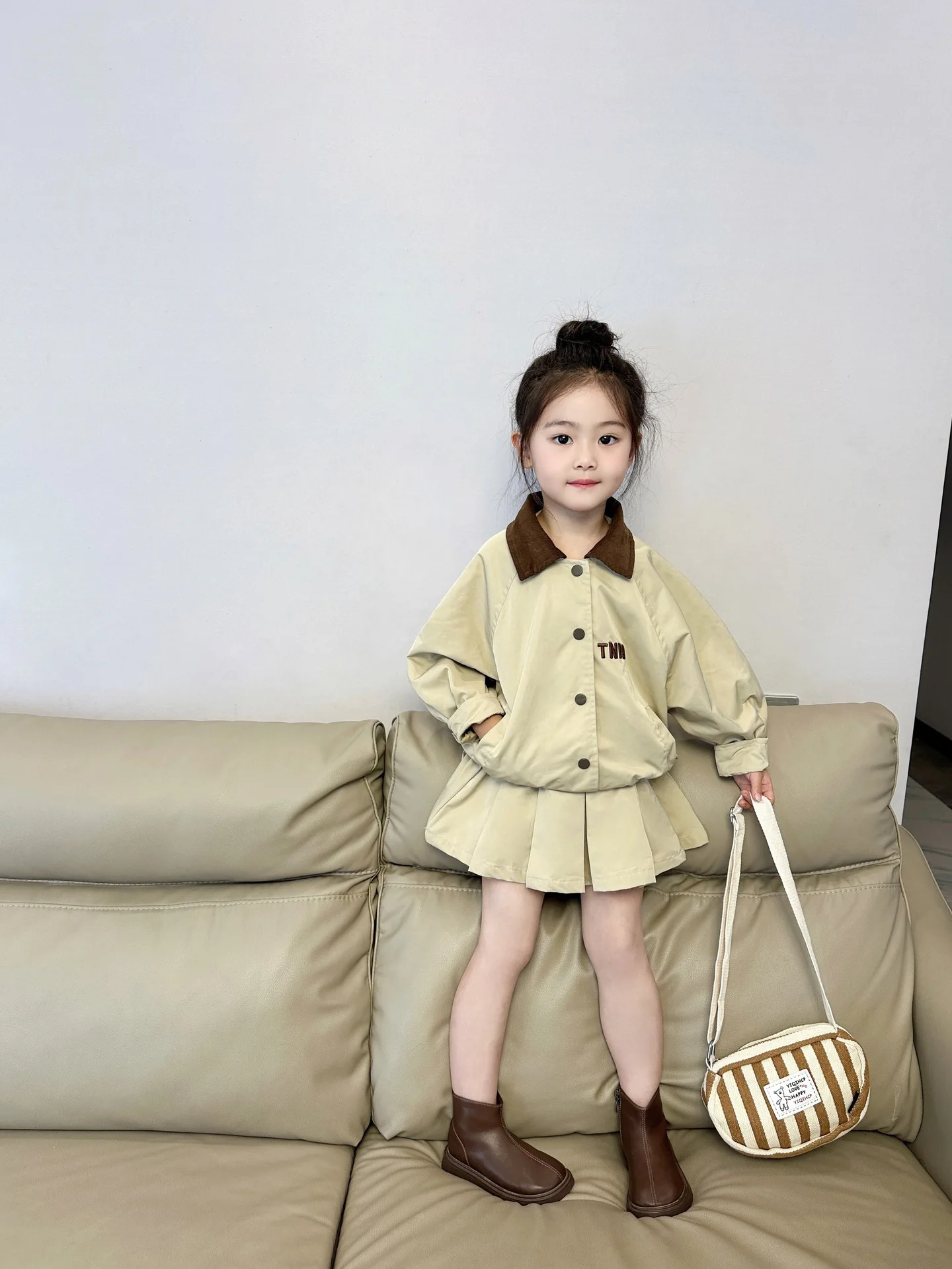 

Autumn Children's College Style Color Matching Jacket Pleated Skirt Two-piece Set