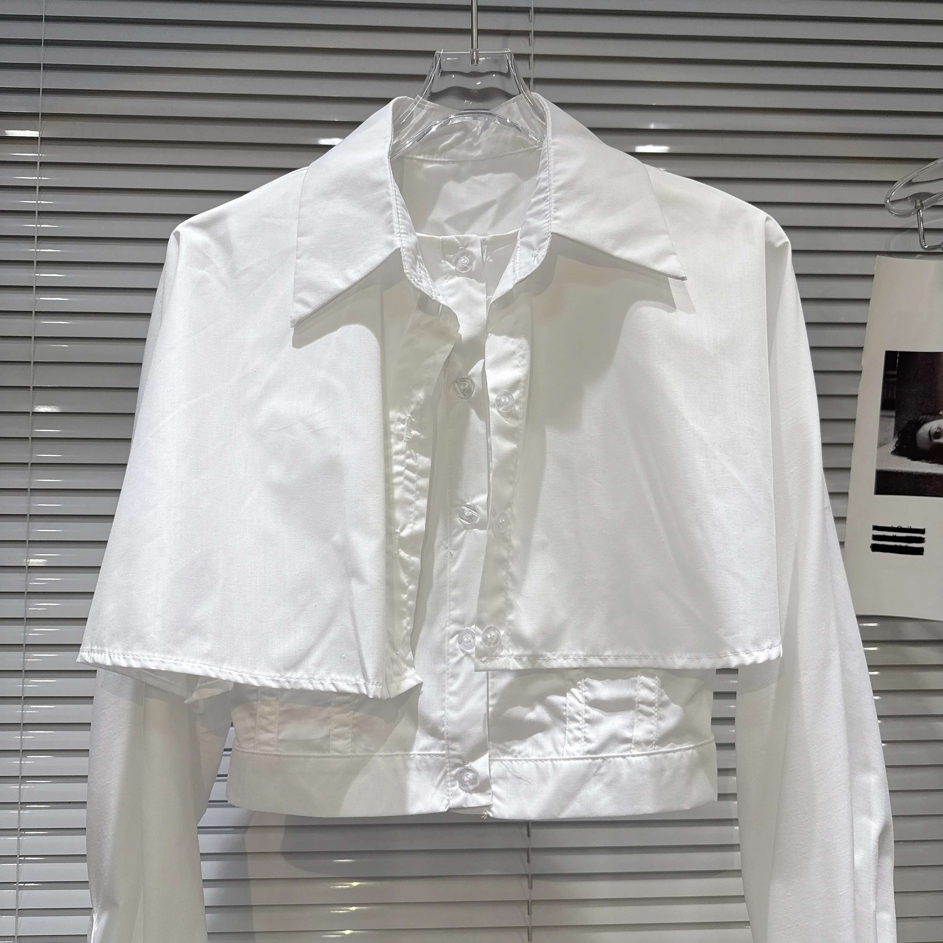 2025 herbst Neue Elegante Straußen Feder Manschette Gefälschte Zwei Stück Design Einfarbig Hemd