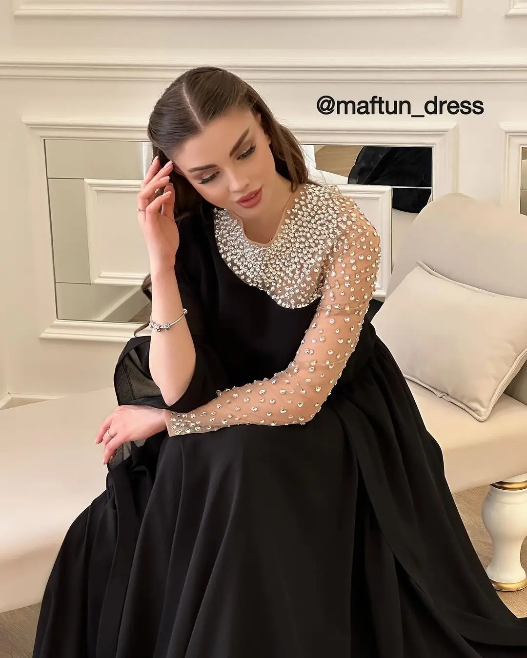 Customized Black Chiffon O-Neck Prom Dresses Pleated Long Sleeves Beadings Floor Length Formal Occasion Dress Evening Dresses