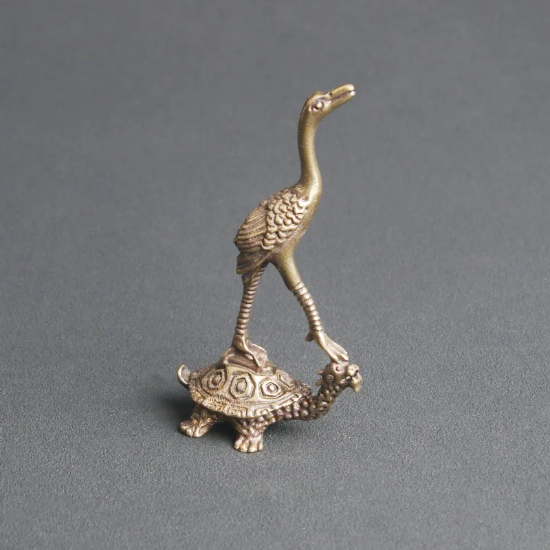 Brass crane tortoise creative desktop ornaments Ghost crane Yan Nian monopolizes the first wenwan tea pet decoration