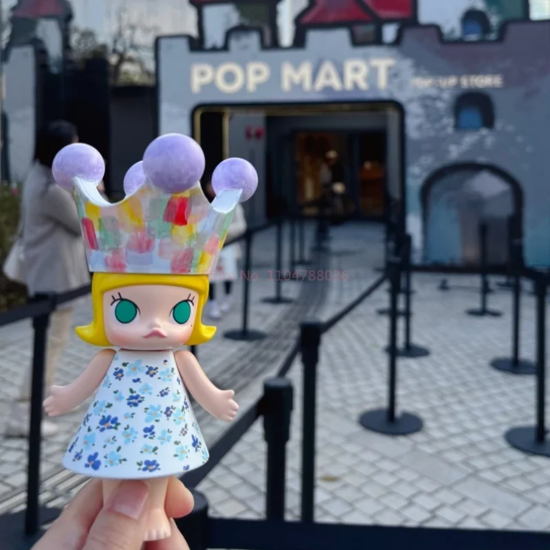 POP MART MEGA ROYAL Molly 20th Anniversary Hand Painted