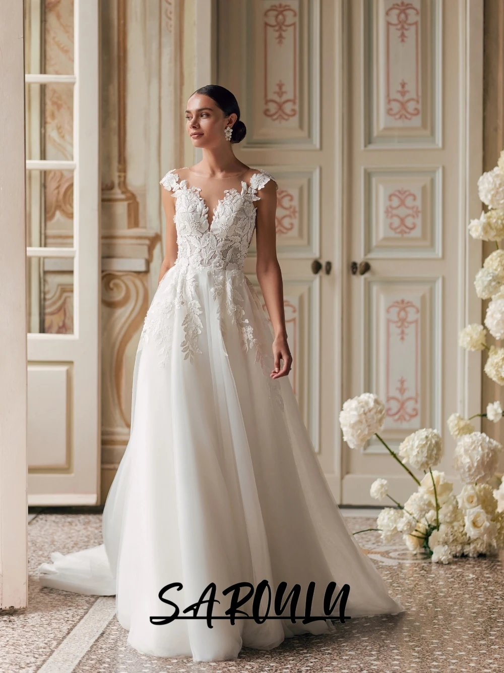 

SAROULU Sheer Neck Wedding Dress Graceful A Line Floral Appliques Bridal Gown Customized Dainty Buttons Back Women Wear