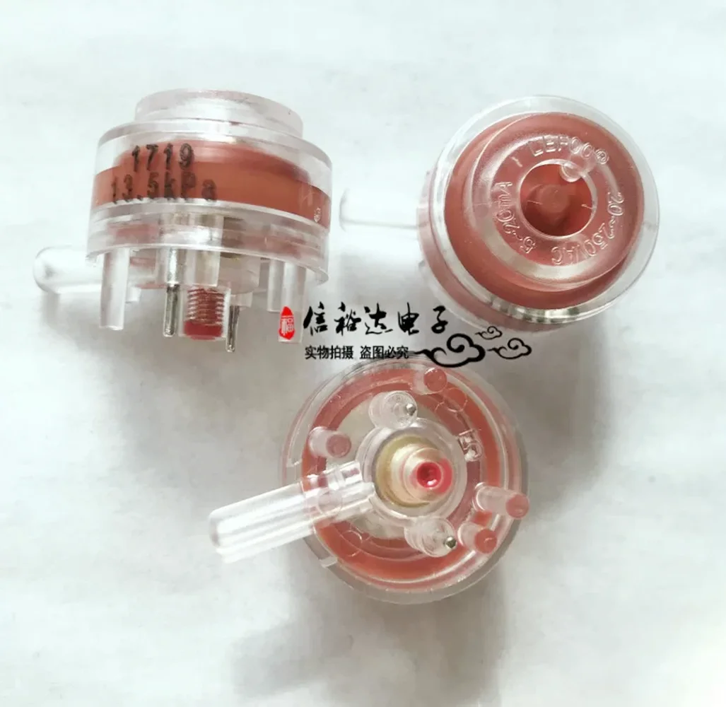 

Original New 100% LFS-01 13.5KPA Miniature Normally Open Gas Positive and Negative Pressure Switch 5-20mA