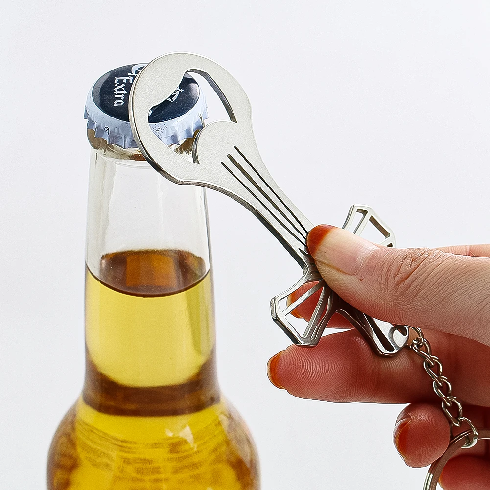 

Многофункциональный инструмент-брелок для гитары из нержавеющей стали: открывалка для бутылок, портативный карманный аксессуар для активного отдыха