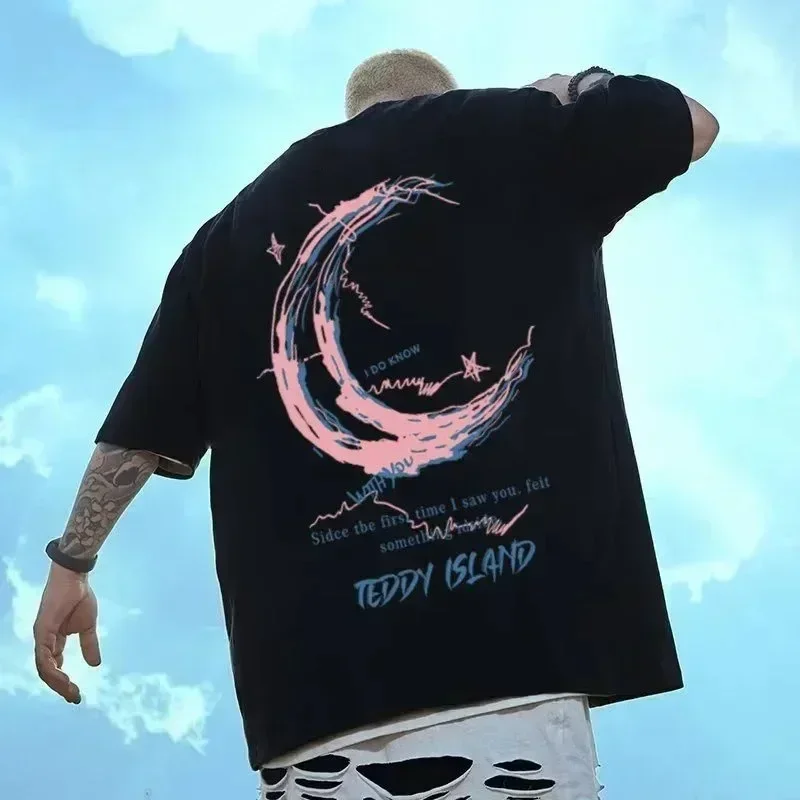 

Men Oversized 8XL Tee Fashion T-shirt Loose American Vintage Pink Crescent Print Short Sleeve Versatile Trend Couple Outfit
