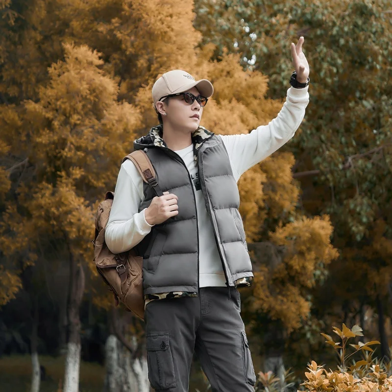 

Men's Outdoor High-quality Comfortable Fashionable Trendy Warm Cotton Vest Winter Thick and Warm Sleeveless Men's Casual Vest
