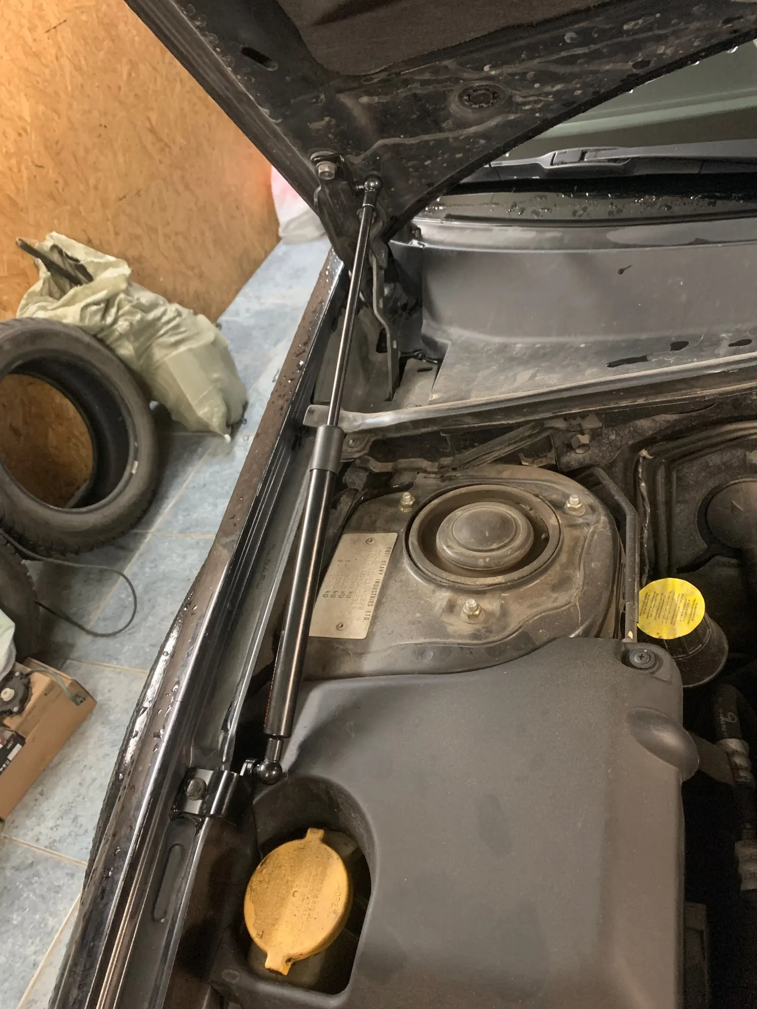 

2x Амортизатор капота для Subaru Outback/Legacy IV BP Wagon 2003-2010, передний, газовый, с функцией подъема и амортизации
