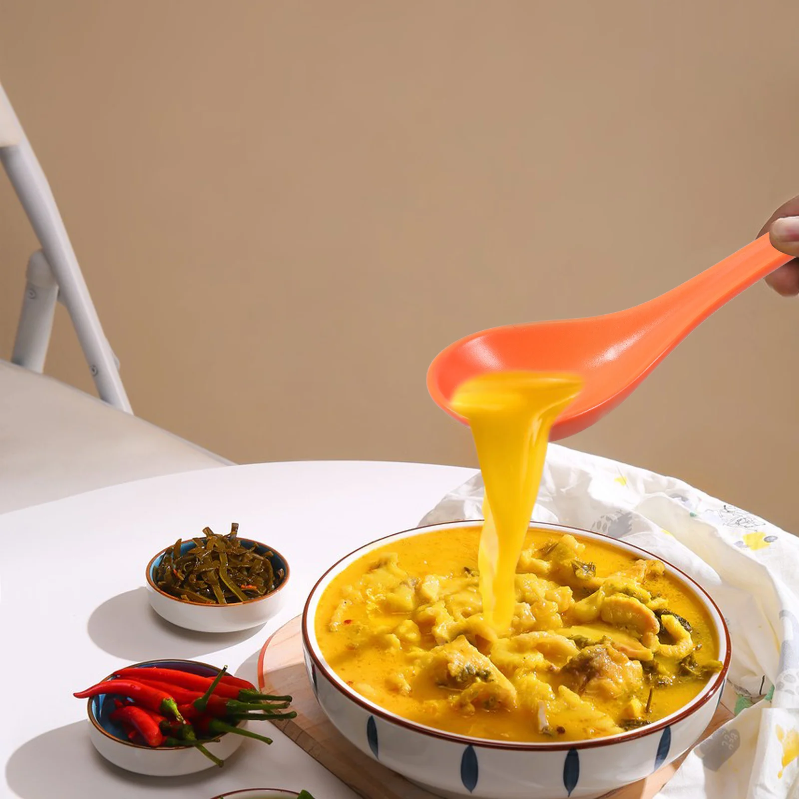 

2Pcs Asian Soup Spoons Ceramic Long Handle Design Stylish Non-Slip Grip for Home Kitchen Restaurant Serving Food Use