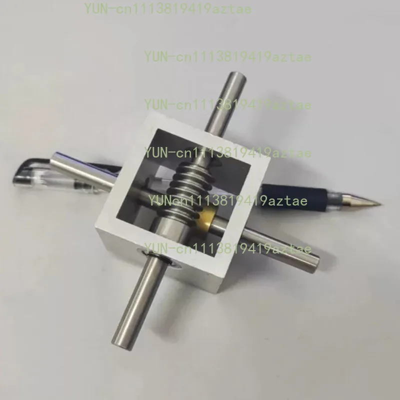 8MM shaft 20T gear 90 degree right angle corner device 1:20 worm gear reduction gearbox