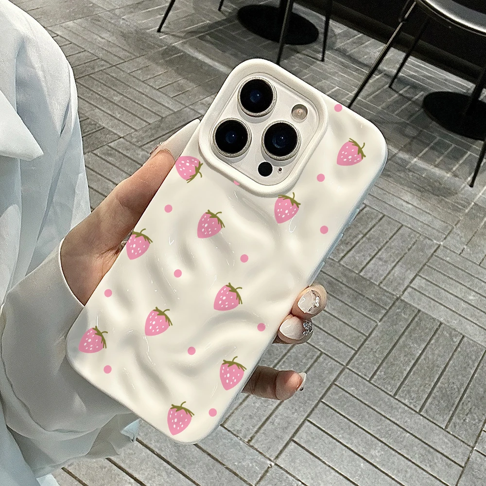 Einfache Handyhülle mit Erdbeer-Polka-Dots für iPhone 17 16 15 14 13 12 11 Pro Max 14 Plus 17Air, Falten-Wellen-Design, weiche Silikonhülle – Detail 4