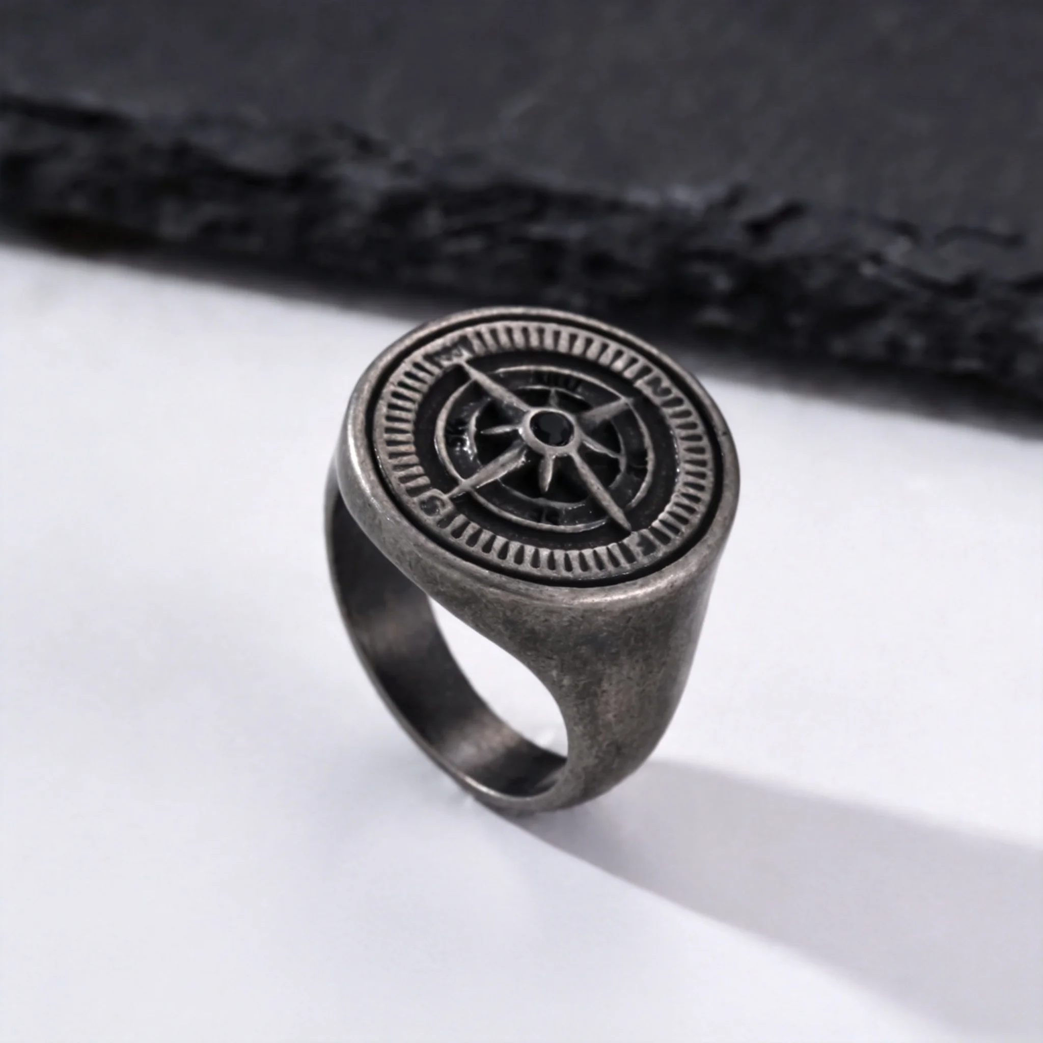 Vintage Edelstahl Kompass-Ring für Herren, Rock Punk Runder Siegelring Statement-Ring, Abschluss- und Geburtstagsgeschenk – Detail 4