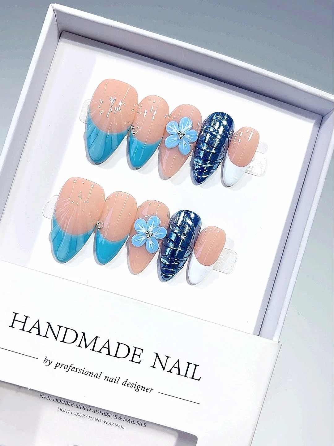 

Pastel Peach & Blue Ombre Press on Nails - 3D цветок с металлическим акцентом, миндалевидные накладные ногти ручной работы для женщин (D613)