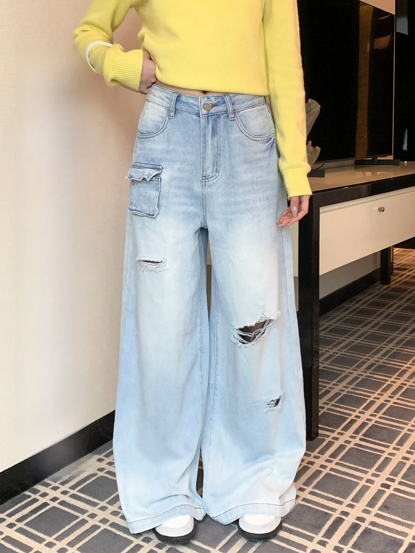 

Blue Ripped Denim Jeans Women's Winter Vintage Washed Wide Leg Floor-Length Pants JZSZNR Brand Natural Waist Button Closure