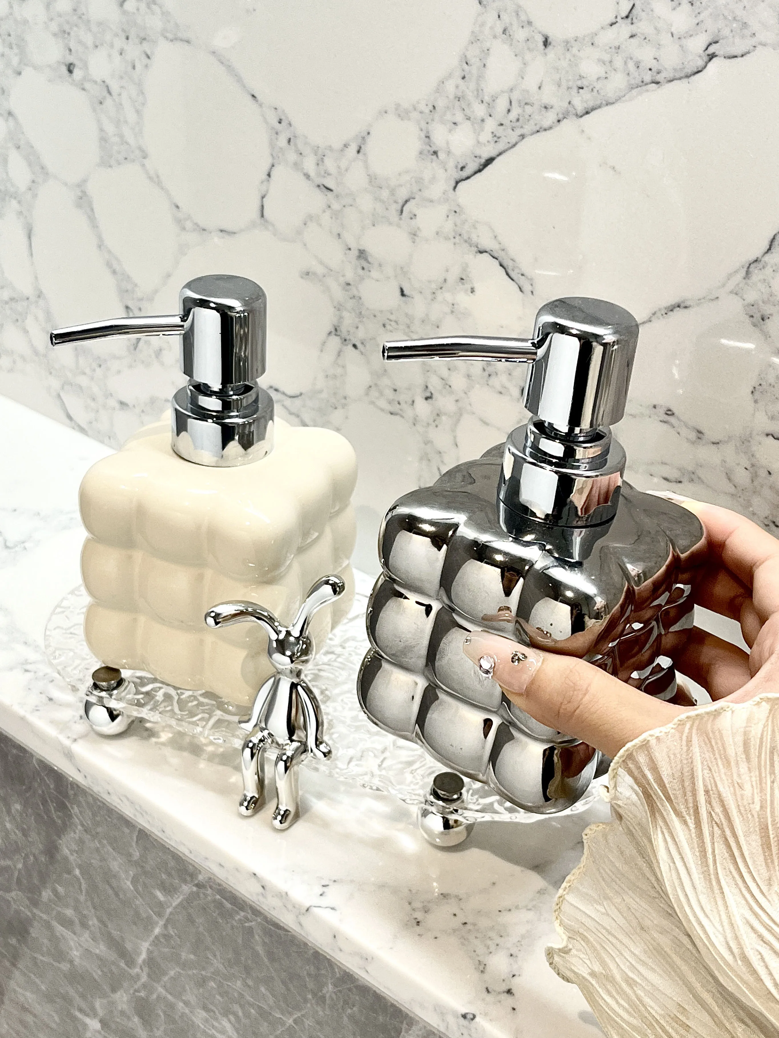 300ml/500ml Creative Soap Dispenser Ceramic Dispensing Bottle Hand Wash Bath Gel Shampoo Pressing Bottle Bathroom Accessories