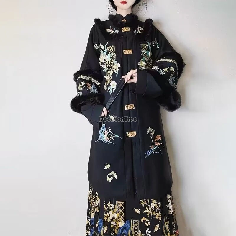 2025 الصينية تحسين سلالة مينغ hanfu المرأة الشتاء نمط سميكة التطريز جولة الرقبة قميص طويل مطوي تنورة hanfu مجموعة