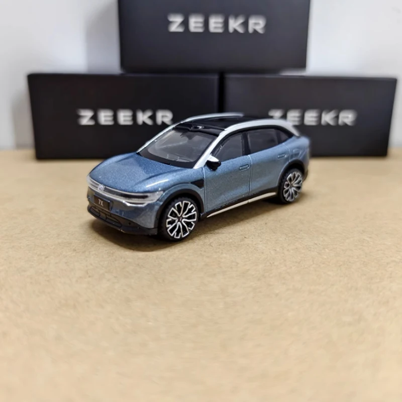 دييكاست 1:64 مقياس جيلي ZEEKR 7X جديد الطاقة سبيكة محاكاة نموذج سيارة عرض ثابت المقتنيات الصبي هدية حلية