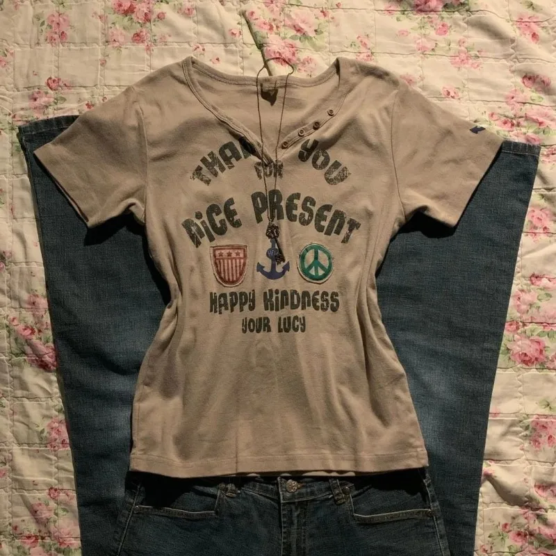 

American Vintage Sexy Hot Girl T-shirt V-neck Slim Spicy Female Short-sleeved Tees Women's New Summer Top Y2k Grunge Clothes