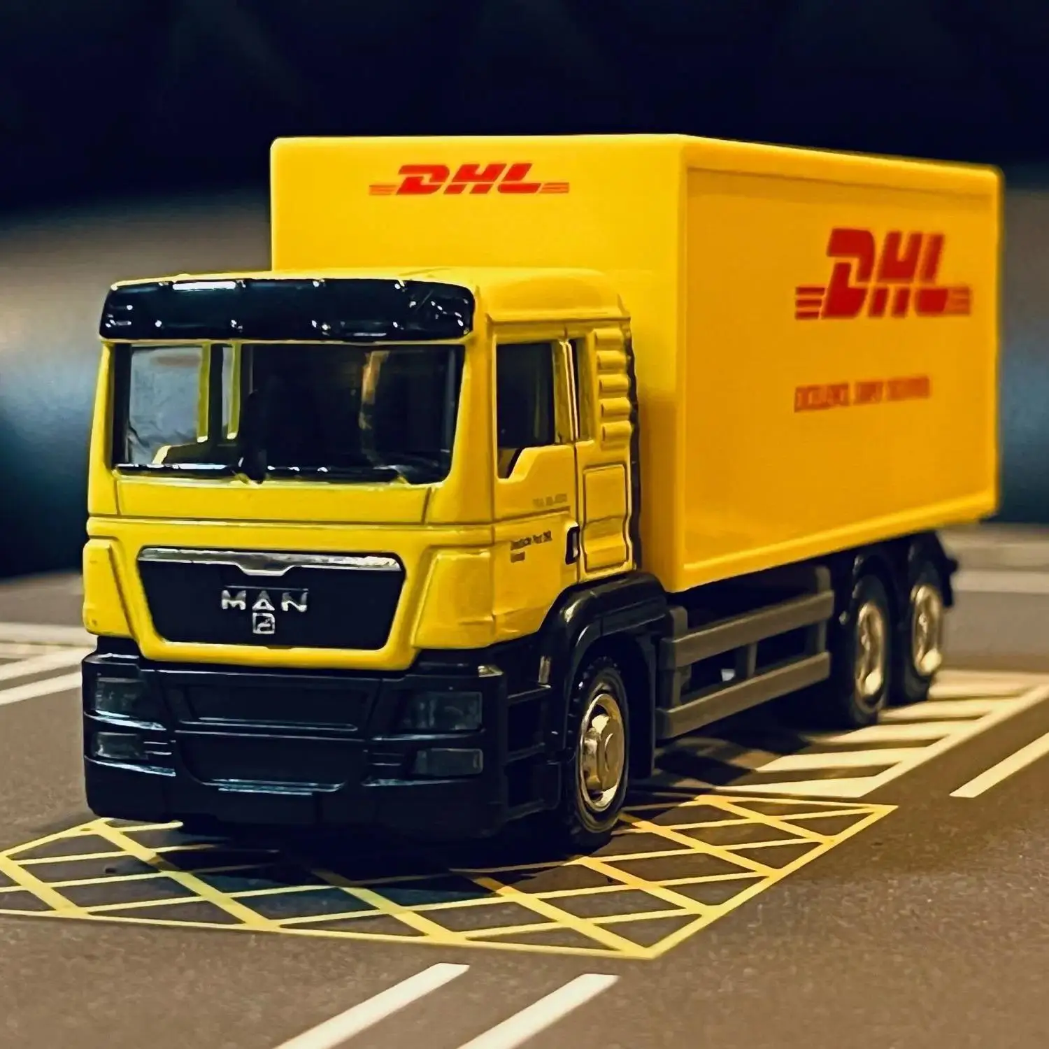 SCANIA MAN Container Transport Truck DHL Castrol BP Simulation Diecast & Toy Vehicles RMZ City 1:64 Alloy Collection Model Car