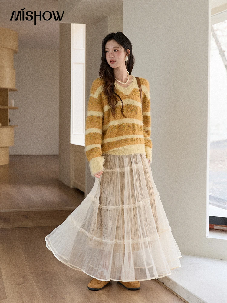 MISHOW Pullover lavorato a maglia con scollo a V da donna Maglione a righe gialle retrò 2025 Maglione lavorato a maglia allentato jacquard visone finto casual MXE87Z2766