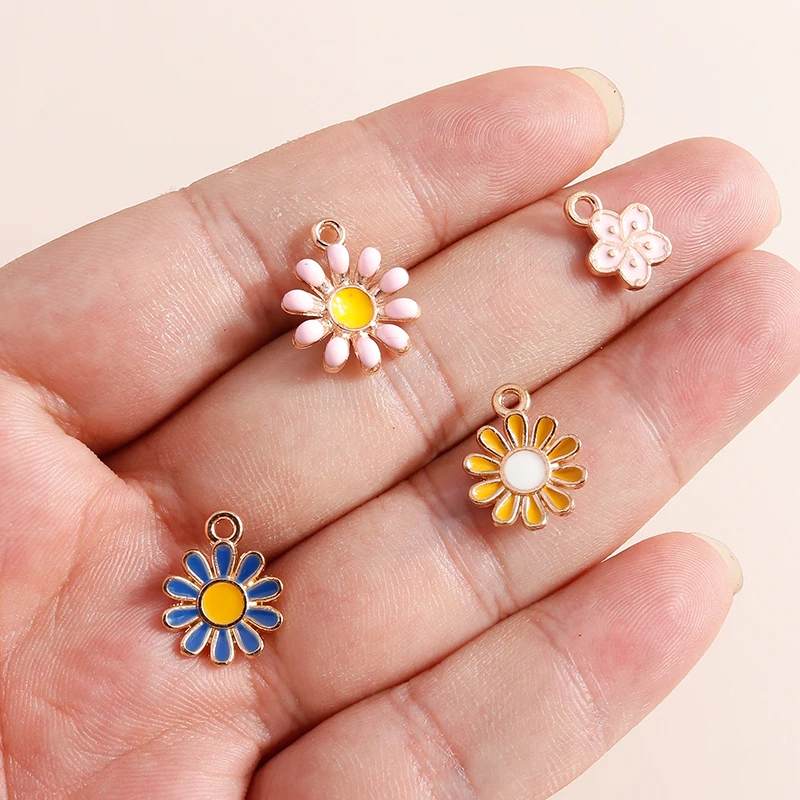 Leslie Mixed 10pcs Kawaii Flowers Charms Sakura Daisy Charms Pendants for Earrings Bracelets Colorful Flowers for DIY Jewelry