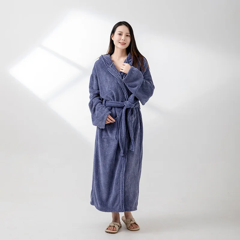 女性のストライプバスローブサンゴフリース着物特大フード付きバスローブ吸収性速乾ローブカップルホームウェア部屋着