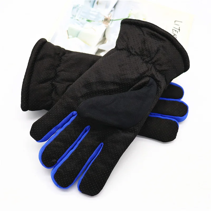 Outdoor sports gloves for men in winter, warm and plush cycling, thick windproof and fishing gloves to prevent cold - view 2